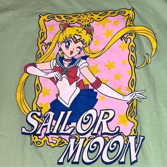 Sailor Moon green tee shirt with sailor moon on front! - Picture 3 of 8